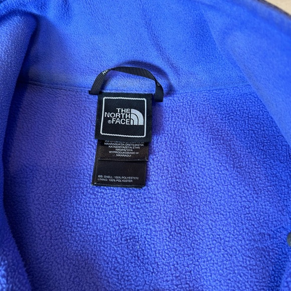 Gray silver north face rain/snow jacket size medium - Picture 1 of 3